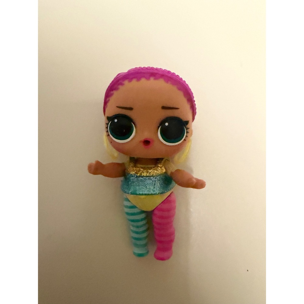 LOL Surprise Lil Sister Doll Series 3 Confetti Pop Pink Hair Mismatched Leggings